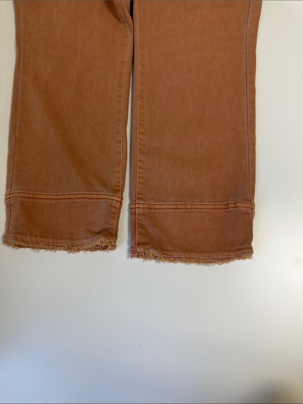 J. Jill Cropped Jeans in Rust
W-161/2 
R-10
L-25 - Picture 5 of 5